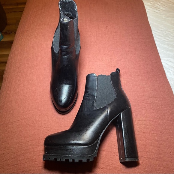 Chelsea booties - Picture 3 of 5